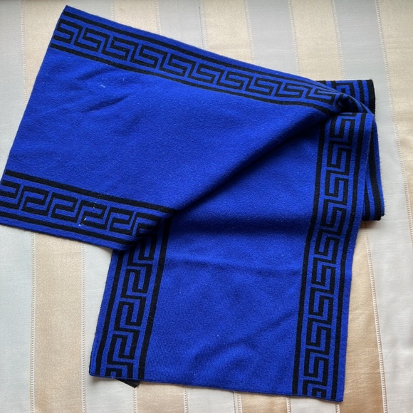 Versace for H&M Reversible Scarf - Picture 2 of 4